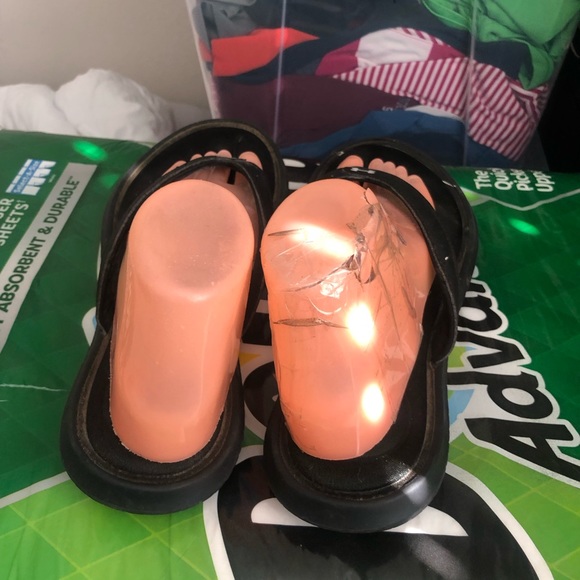 Under Armour Women’s Marbella Black/Silver/White Thong Sandals - Size 11 - Picture 6 of 12